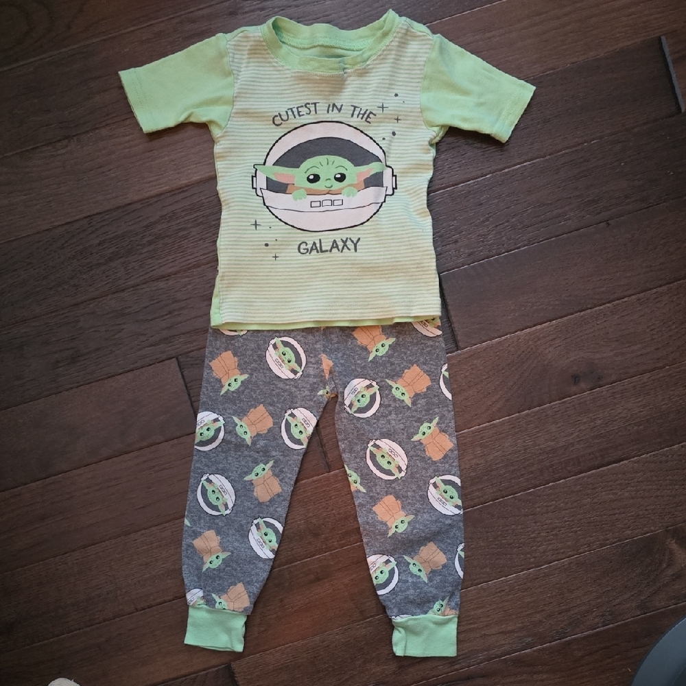 Star Wars Green & Gray Kids Pajama Set